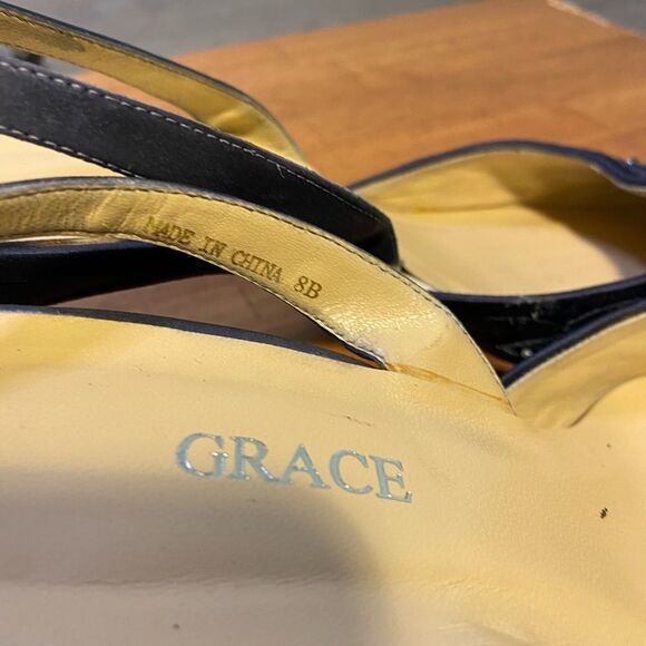 Grace Navy Sequined Slingback Shoes Size 8B - Picture 7 of 7